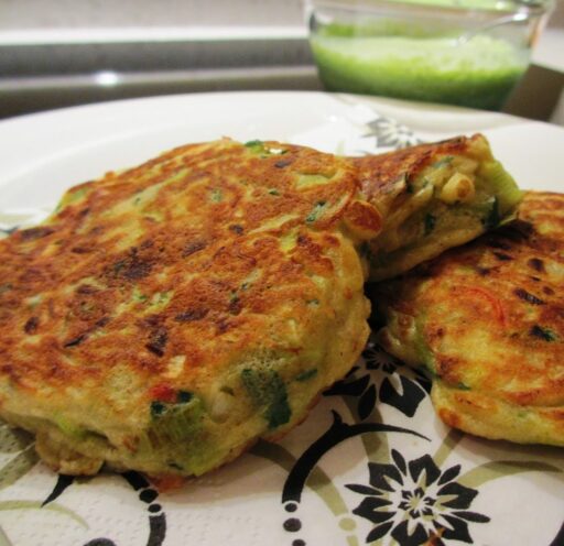 Prei-pancakes met koriandersaus