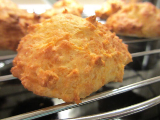 Hartige scones met cheddar