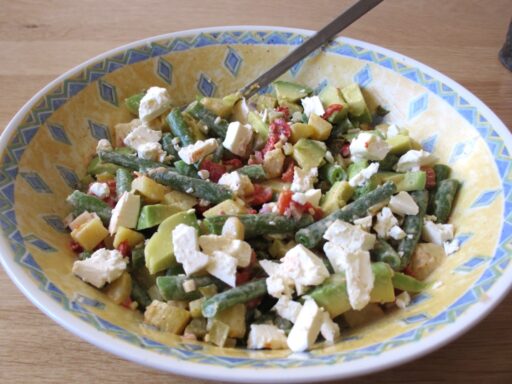 Aardappelsalade met boontjes