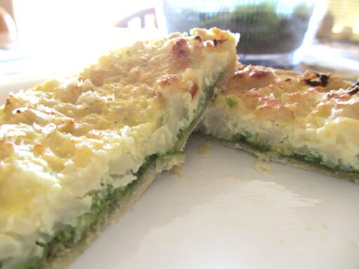 Bloemkooltaart met pesto