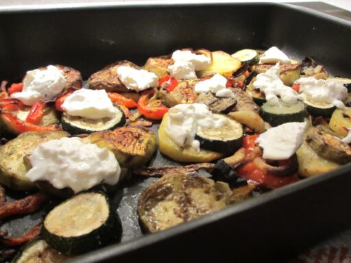 Griekse briam met burrata