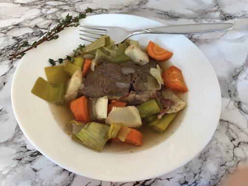 Pot-au-feu een traditionele Franse stoofpot